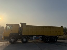 Yellow HOWO 8x4 dump truck, HOWO-D01, photo 3